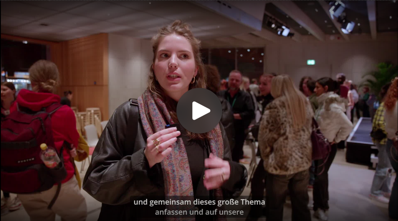 Rückblick YouMeCon | kompakt Eröffnungspanel Berlin 2025